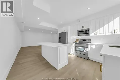1035 Croydon Lasalle ON N9E 1E5