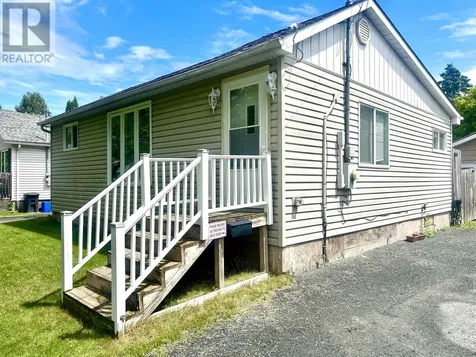 1018 Cornwall Avenue North Fort Frances ON P9A 3H1