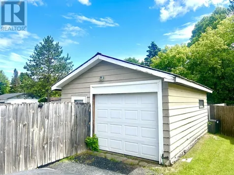 1018 Cornwall Avenue North Fort Frances ON P9A 3H1