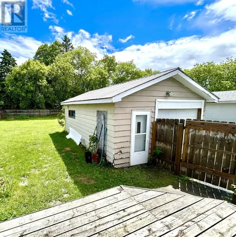 1018 Cornwall Avenue North Fort Frances ON P9A 3H1