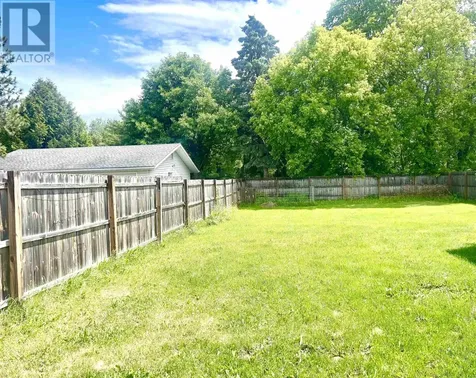 1018 Cornwall Avenue North Fort Frances ON P9A 3H1