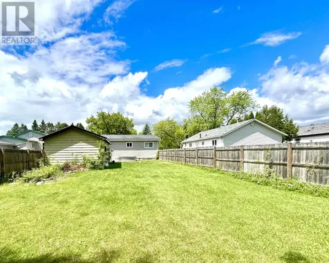 1018 Cornwall Avenue North Fort Frances ON P9A 3H1