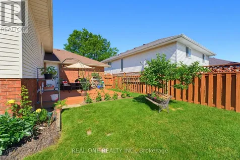 47 Trillium Way Brantford ON N3R 7T8