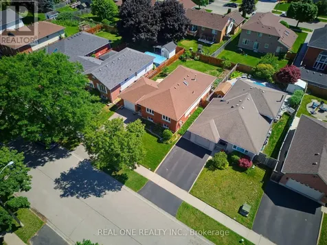 47 Trillium Way Brantford ON N3R 7T8