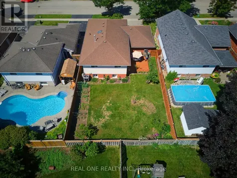 47 Trillium Way Brantford ON N3R 7T8