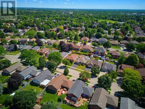 47 Trillium Way Brantford ON N3R 7T8