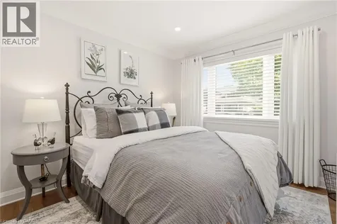 2113 Courtland Drive Burlington ON L7R 1R7