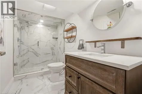 2113 Courtland Drive Burlington ON L7R 1R7