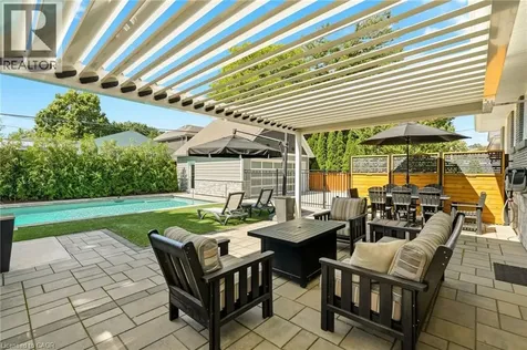 2113 Courtland Drive Burlington ON L7R 1R7