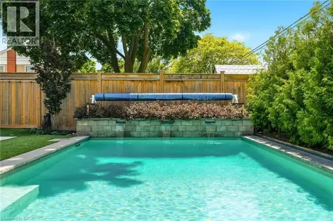 2113 Courtland Drive Burlington ON L7R 1R7