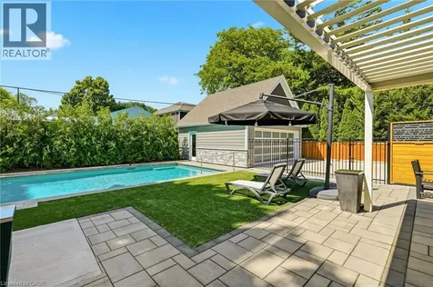 2113 Courtland Drive Burlington ON L7R 1R7