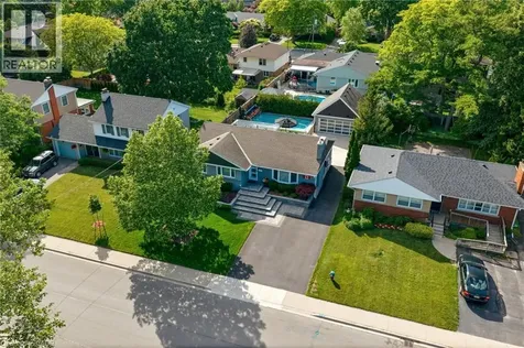 2113 Courtland Drive Burlington ON L7R 1R7