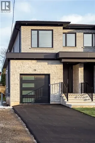 29 Dana Drive Hamilton ON L9A 3H7