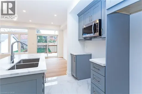 29 Dana Drive Hamilton ON L9A 3H7