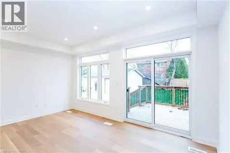 29 Dana Drive Hamilton ON L9A 3H7