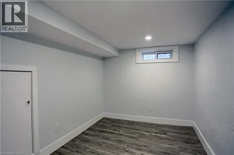 5 Betzner Avenue North Kitchener ON N2H 3B6