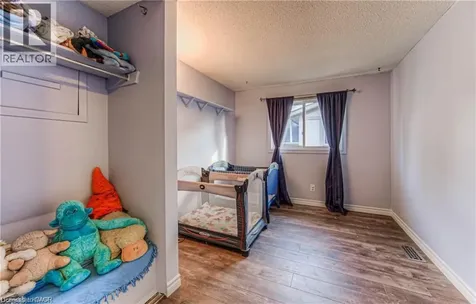 483 Kingscourt Drive Waterloo ON N2K 2X9