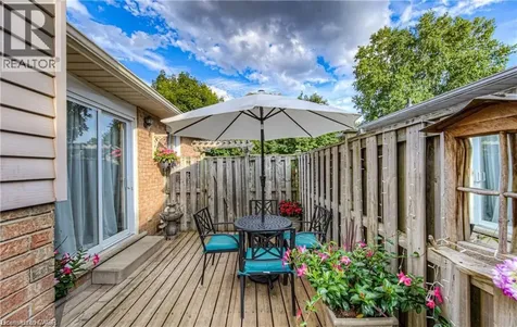 483 Kingscourt Drive Waterloo ON N2K 2X9