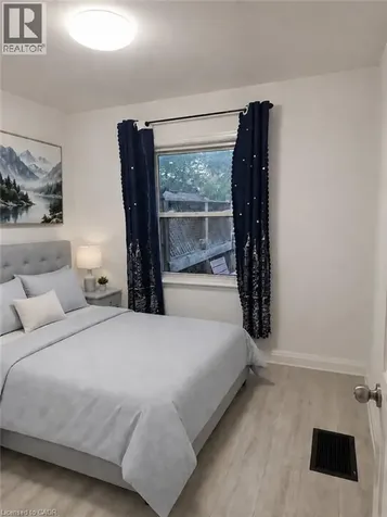 128 Oxford Street Kitchener ON N2H 4R9