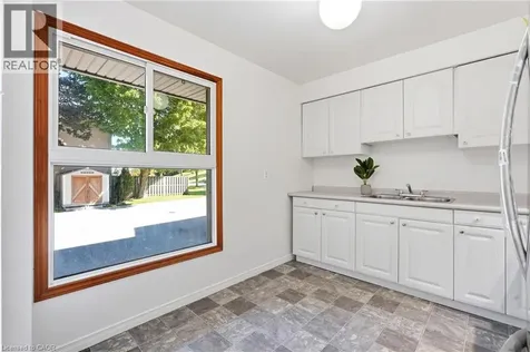 15 Green Valley Drive Kitchener ON N2P 1K7