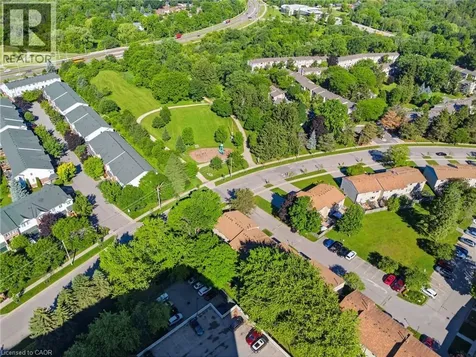 15 Green Valley Drive Kitchener ON N2P 1K7
