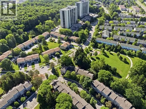 15 Green Valley Drive Kitchener ON N2P 1K7