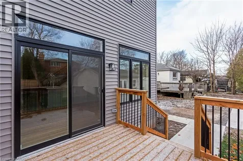 29 Dana Drive Hamilton ON L9A 3H7