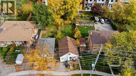 1097 Enola Avenue Mississauga ON L5G 4B1