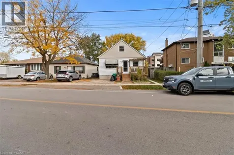 1097 Enola Avenue Mississauga ON L5G 4B1