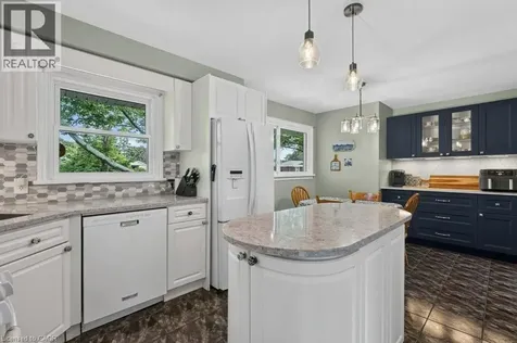 15 Roxanne Drive St. Catharines ON L2M 3G8