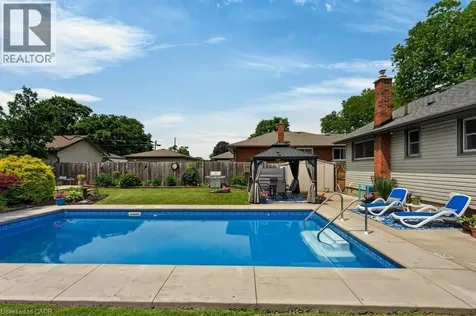15 Roxanne Drive St. Catharines ON L2M 3G8