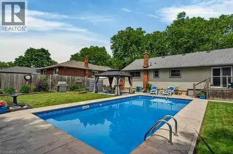 15 Roxanne Drive St. Catharines ON L2M 3G8