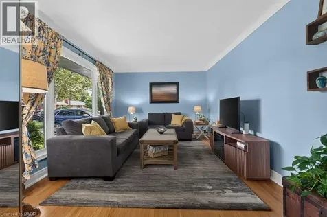 15 Roxanne Drive St. Catharines ON L2M 3G8