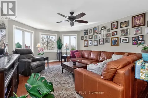 99 Peel Street Penetanguishene ON L9M 1C3