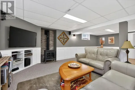 99 Peel Street Penetanguishene ON L9M 1C3