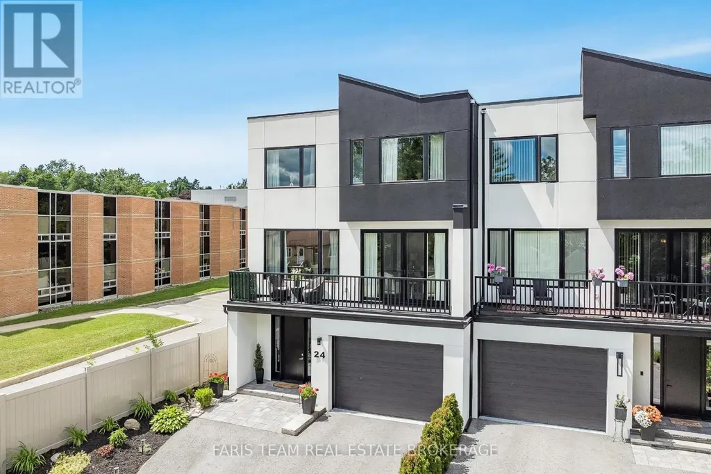 24 Grace Avenue Orillia ON L3V 2K2