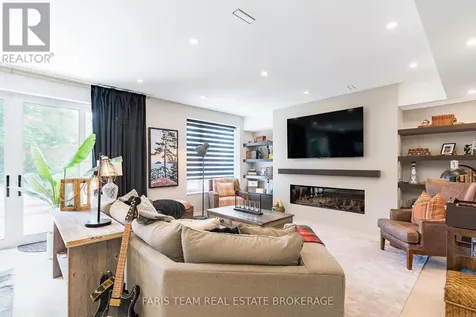 24 Grace Avenue Orillia ON L3V 2K2