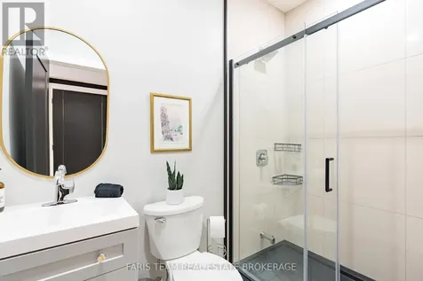 24 Grace Avenue Orillia ON L3V 2K2