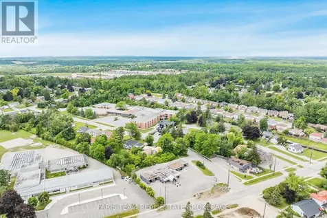 24 Grace Avenue Orillia ON L3V 2K2