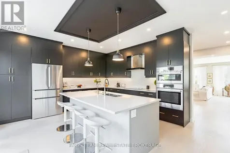 24 Grace Avenue Orillia ON L3V 2K2