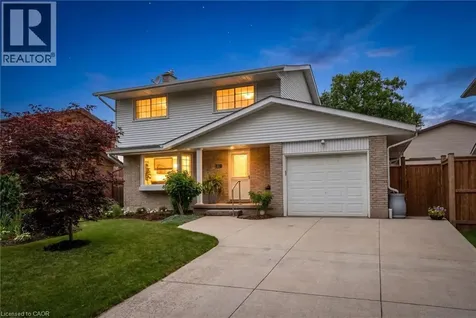 10 Radcliffe Drive Kitchener ON N2E 2H3