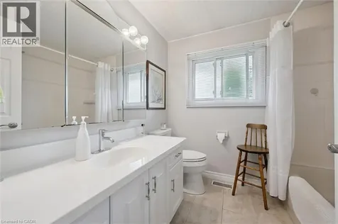 10 Radcliffe Drive Kitchener ON N2E 2H3