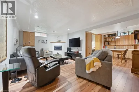 10 Radcliffe Drive Kitchener ON N2E 2H3