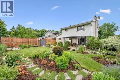 10 Radcliffe Drive Kitchener ON N2E 2H3
