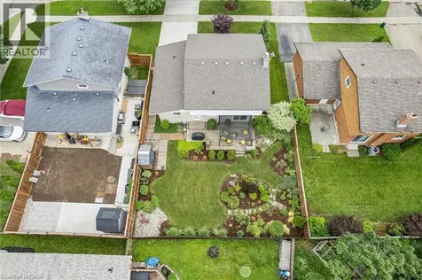 10 Radcliffe Drive Kitchener ON N2E 2H3