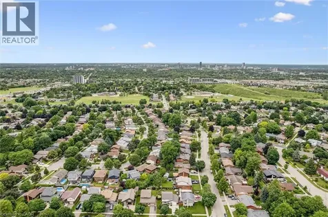 10 Radcliffe Drive Kitchener ON N2E 2H3