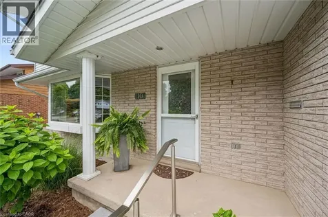 10 Radcliffe Drive Kitchener ON N2E 2H3