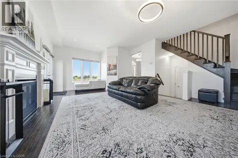104 Sonoma Valley Crescent Hamilton ON L9B 0J3