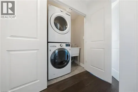 104 Sonoma Valley Crescent Hamilton ON L9B 0J3
