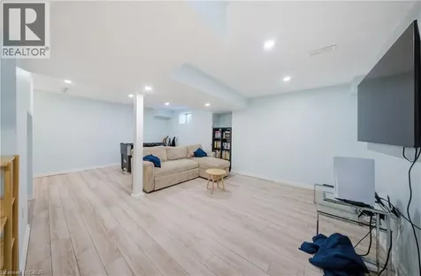 104 Sonoma Valley Crescent Hamilton ON L9B 0J3
